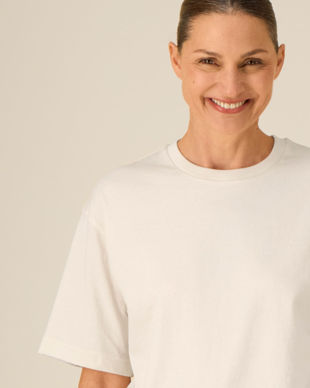 The lightweight T-Shirt - Unisex · Relaxed Fit · 155 GSM