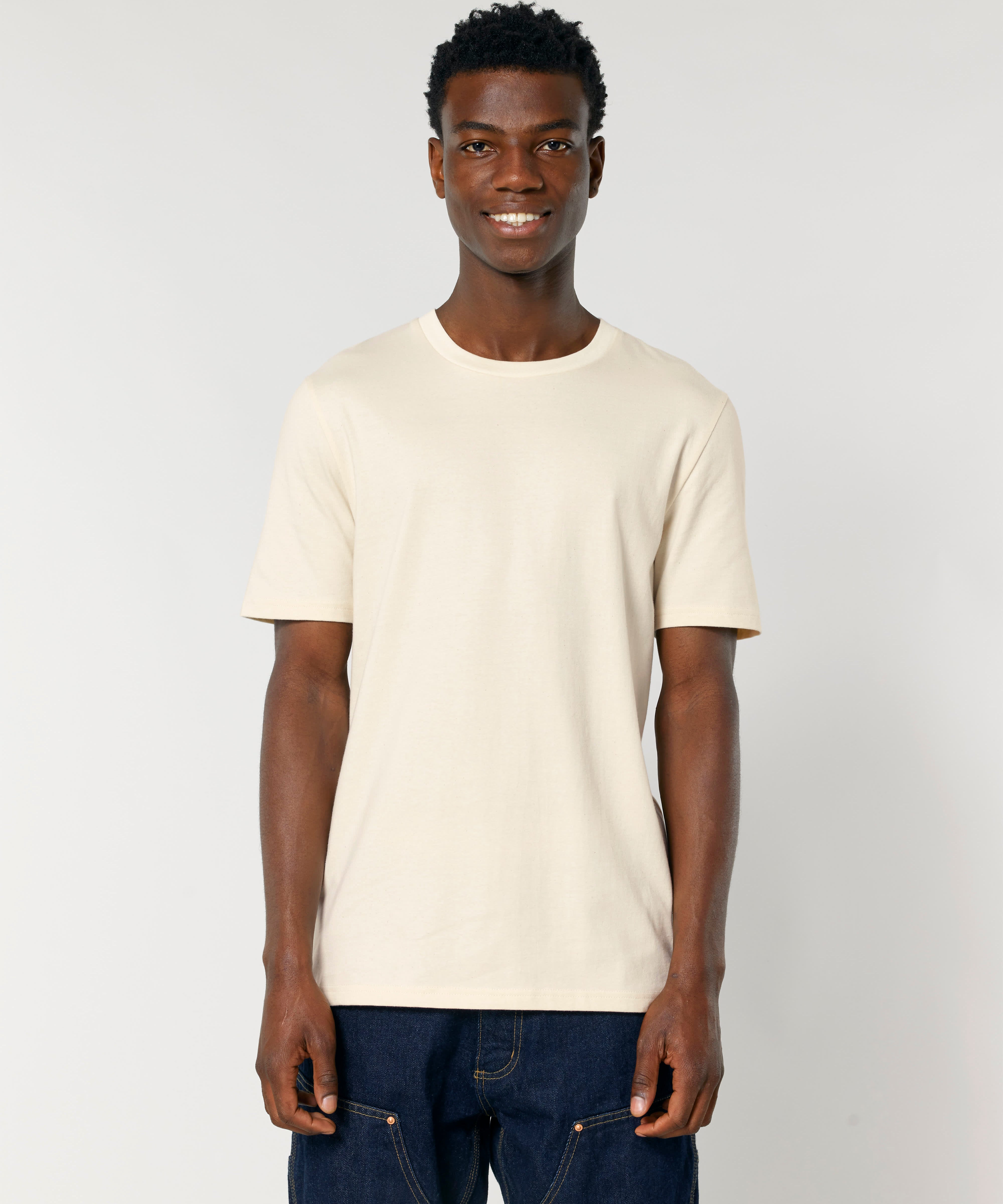 The classic t-shirt - Unisex · Medium Fit · 180 GSM