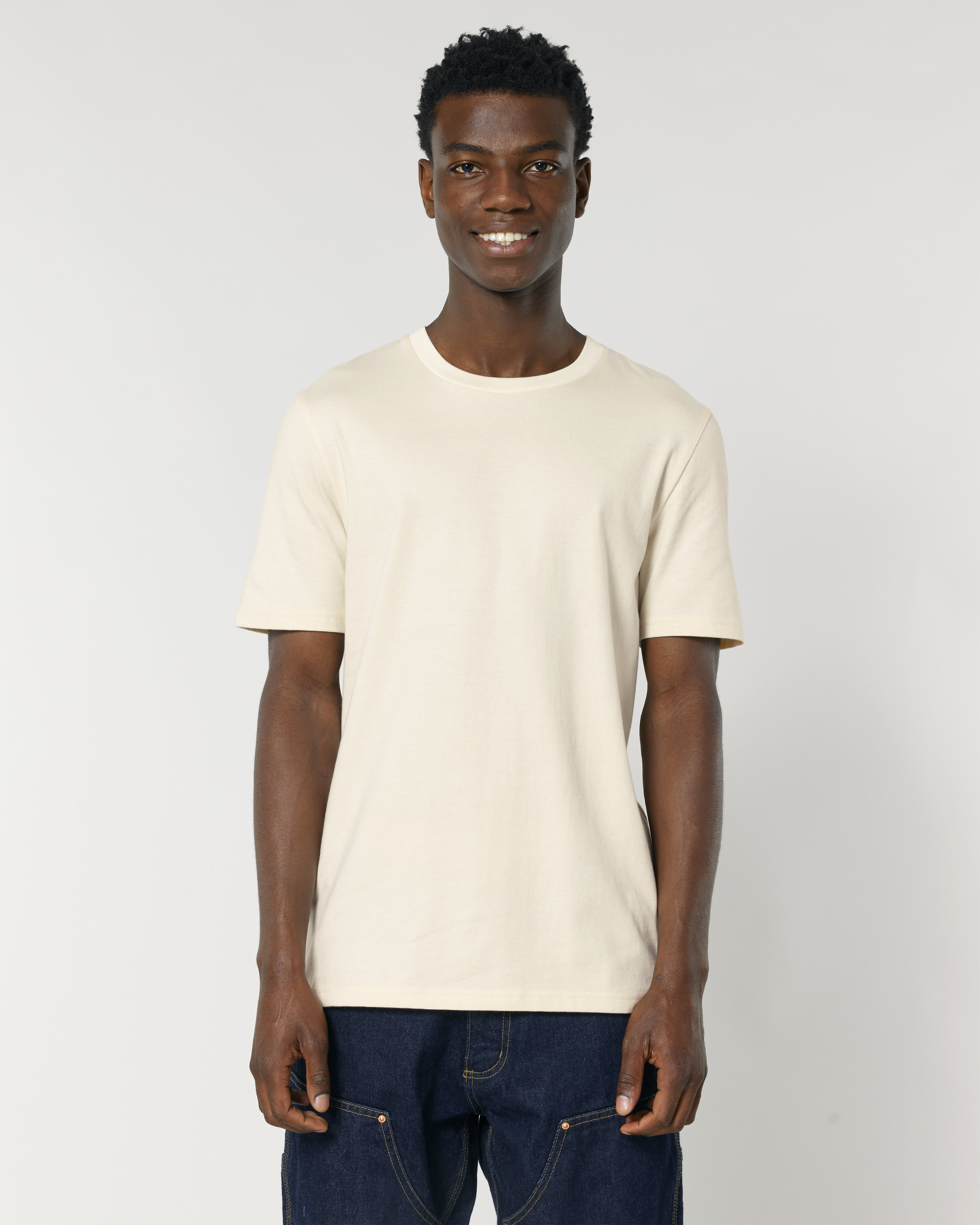 The classic t-shirt - Unisex · Medium Fit · 180 GSM
